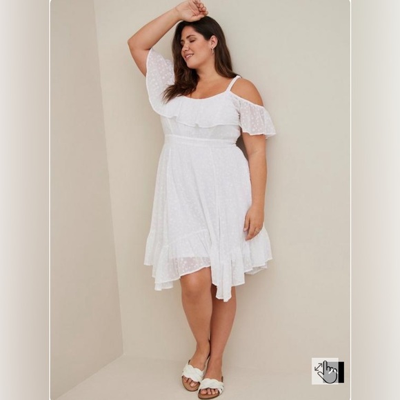 Hanky Hem Skater Dress - Clip Dot Chiffon Lurex White (Torrid) - Picture 2 of 4
